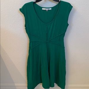 Kelly green sleeveless casual dress